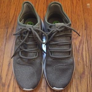 Adidas women 9 1/2